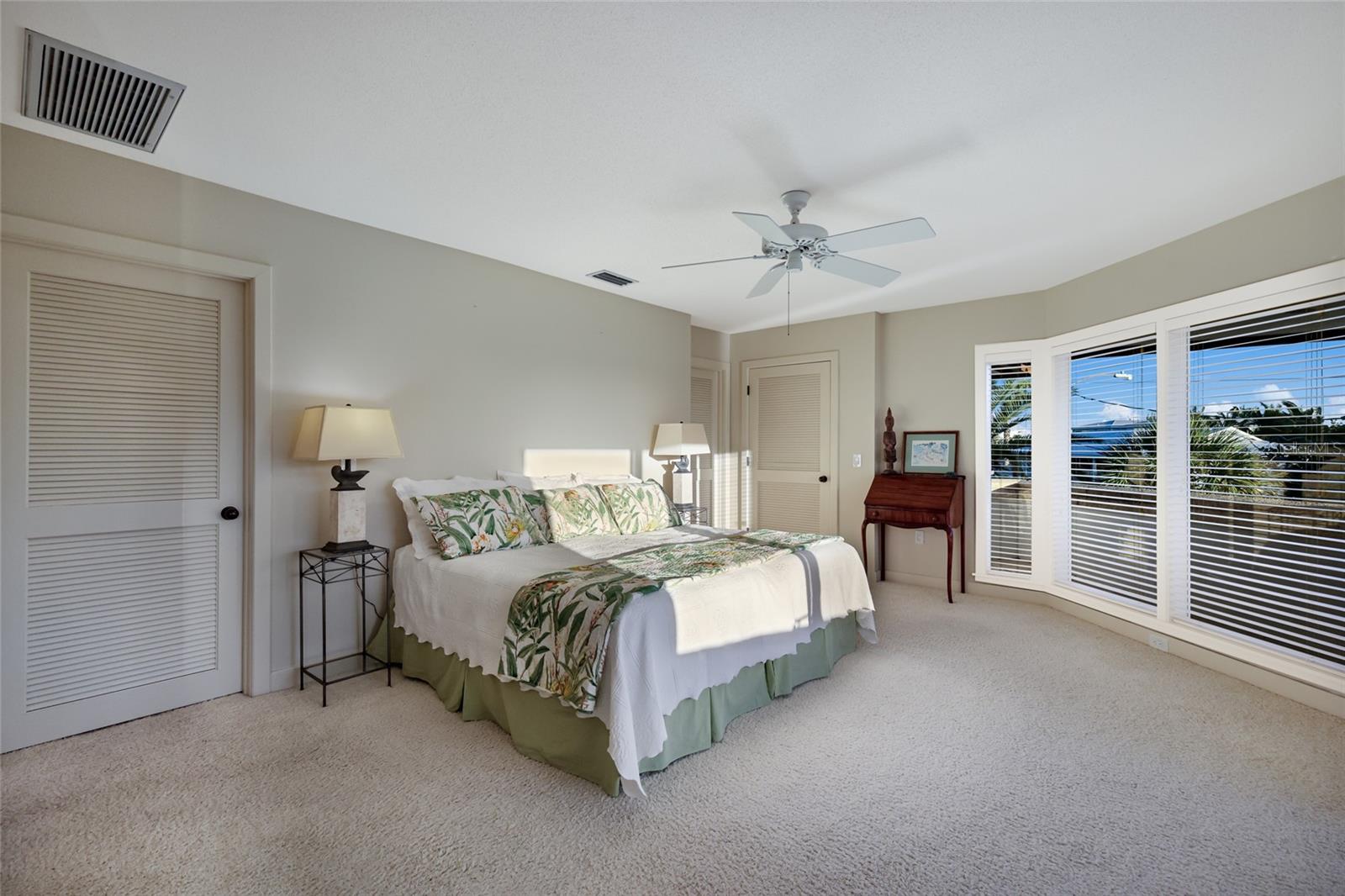 Image 33 of 89 For 106 49th Street