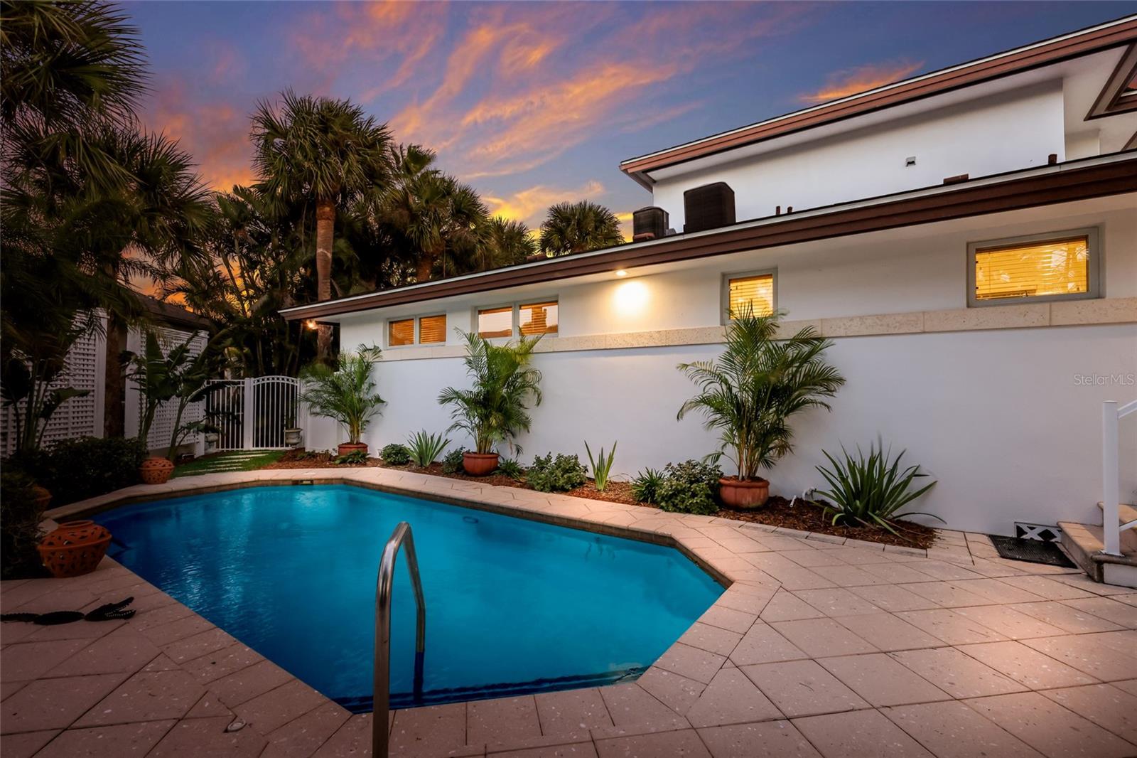 Image 54 of 89 For 106 49th Street