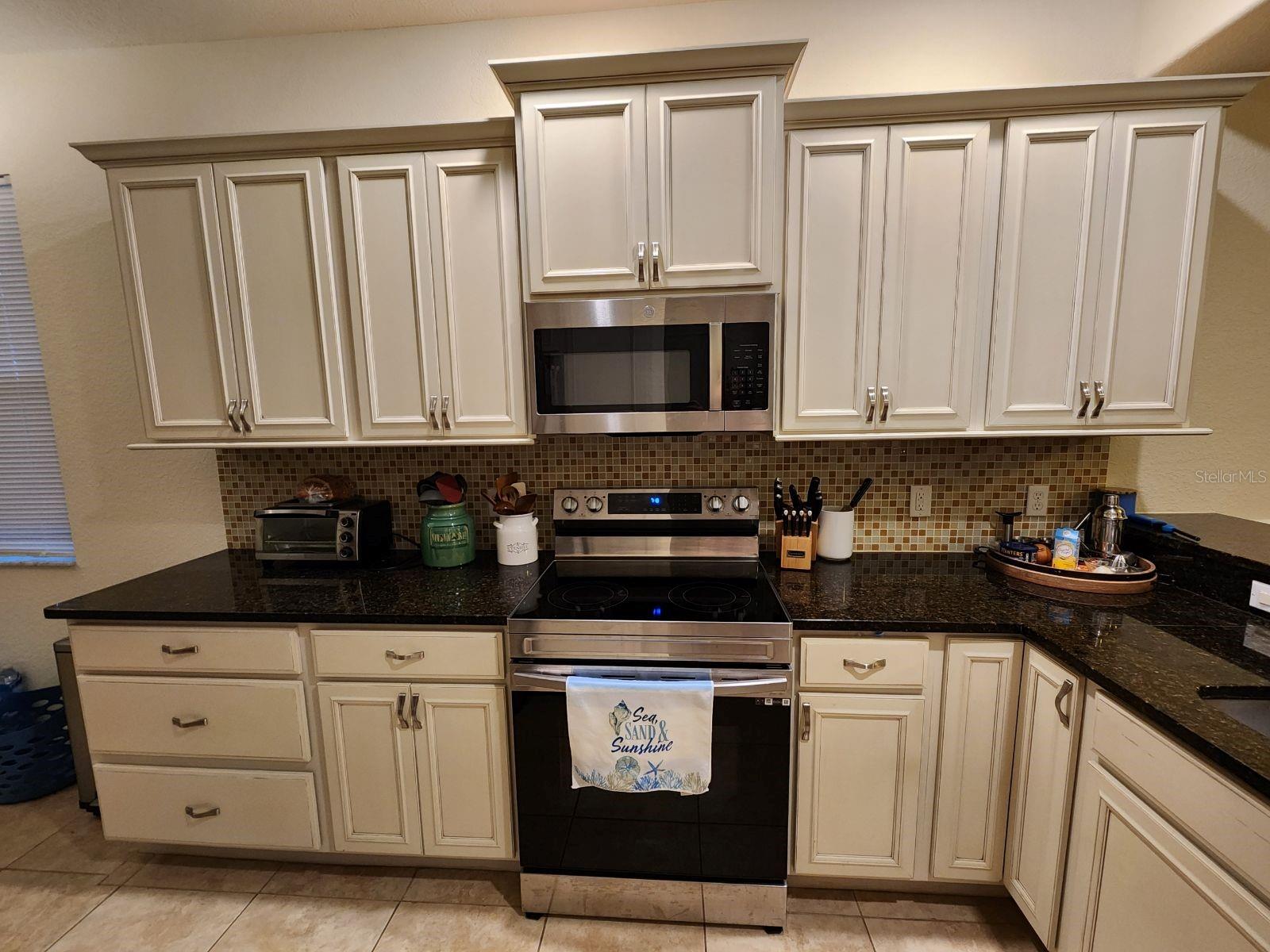 Image 2 of 20 For 9027 Stone Harbour Loop