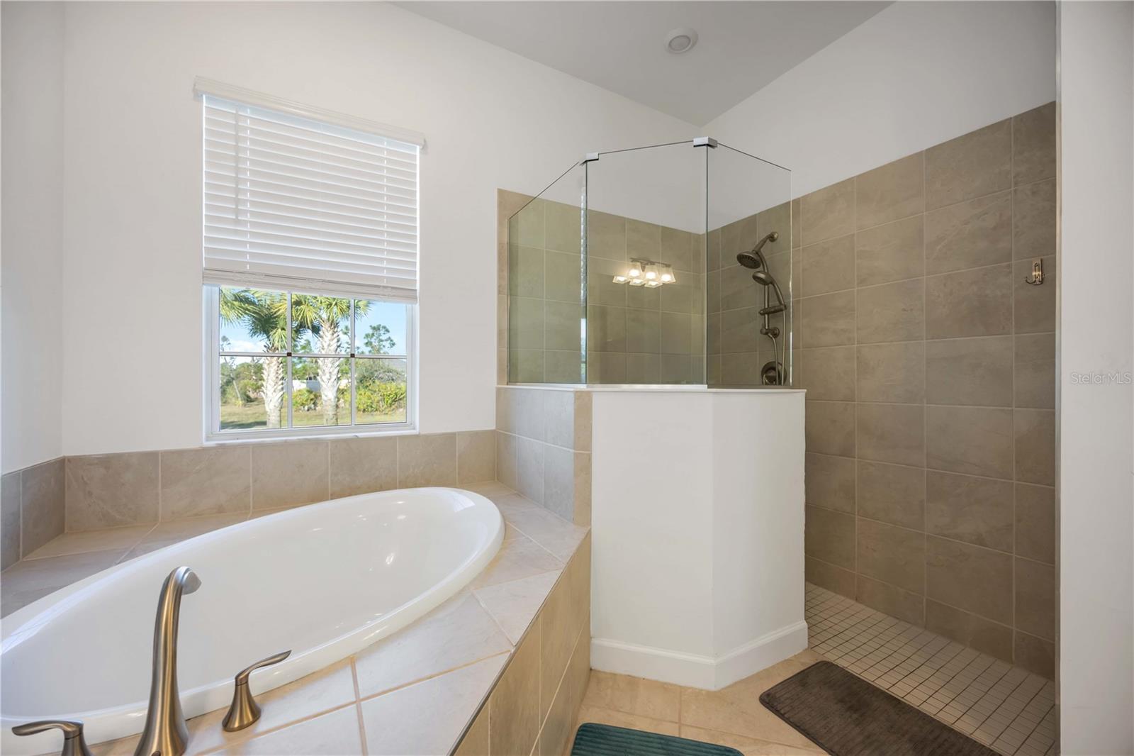 Image 18 of 45 For 10016 Duquesne Street