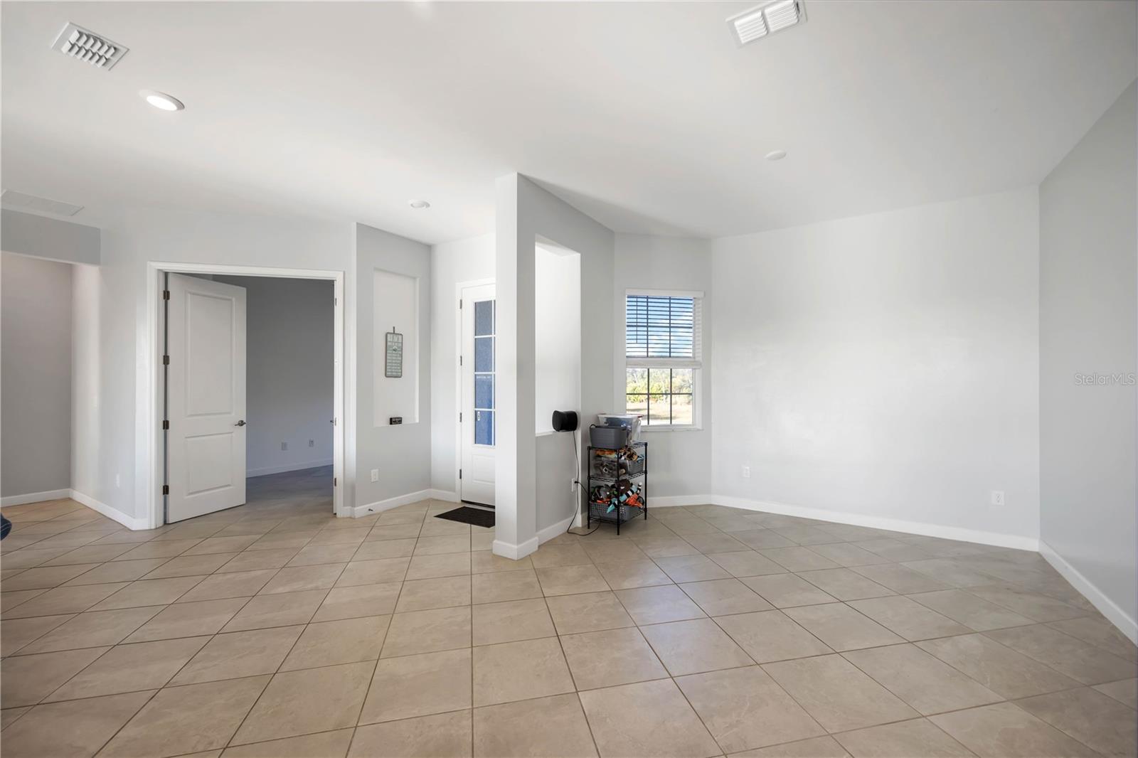 Image 6 of 45 For 10016 Duquesne Street