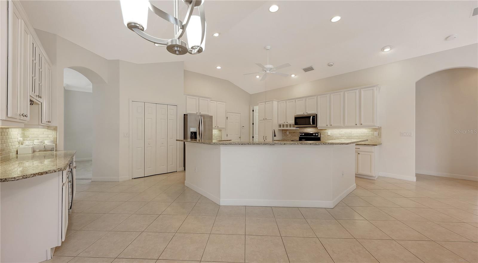 Image 8 of 40 For 6925 Conestoga Place