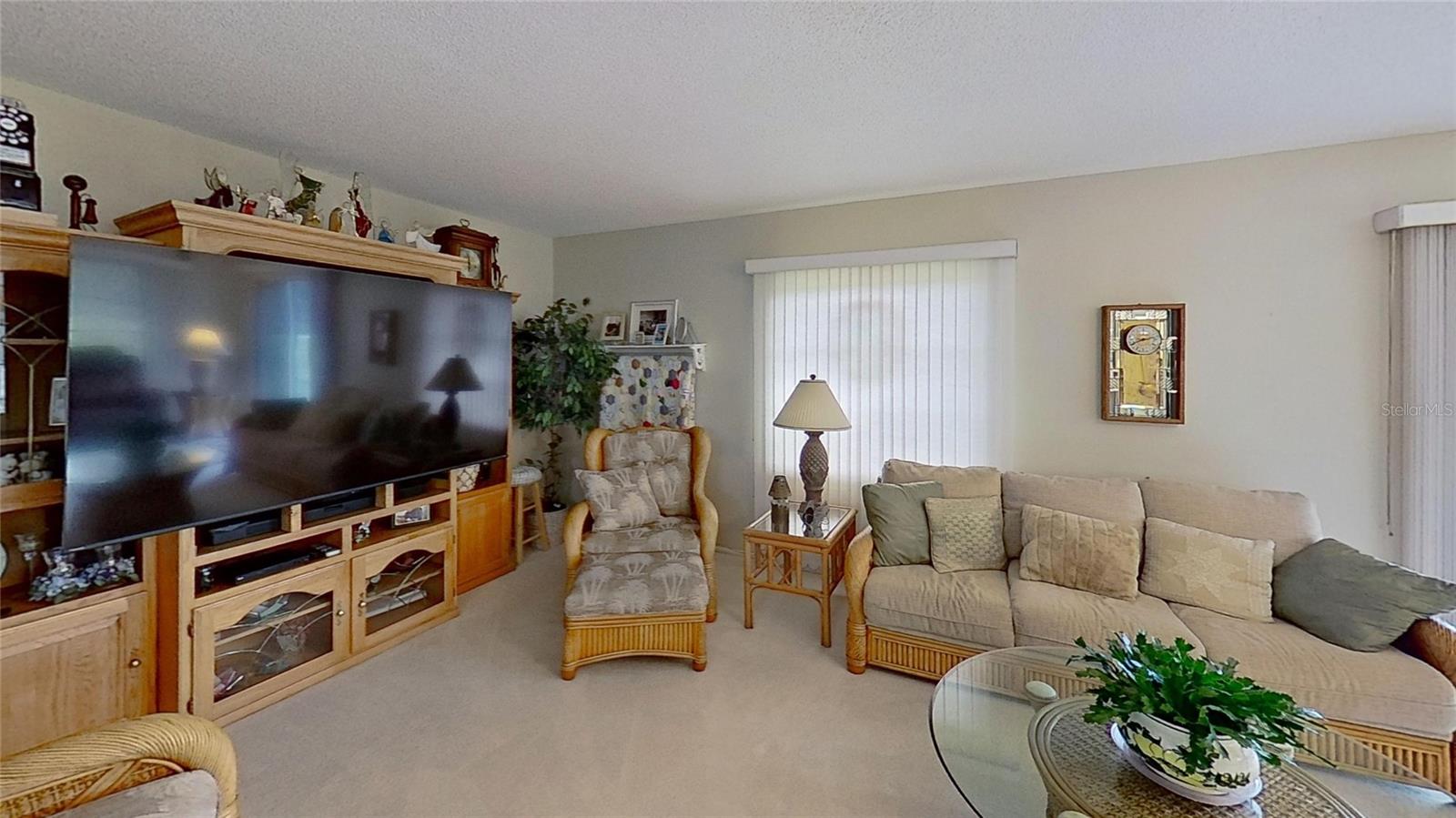 Image 18 of 48 For 315 Dante Drive 315