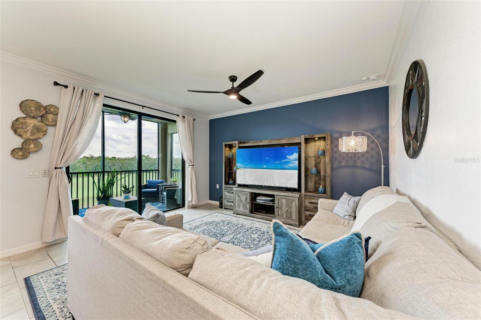 Image 11 of 74 For 17902 Gawthrop Drive 307