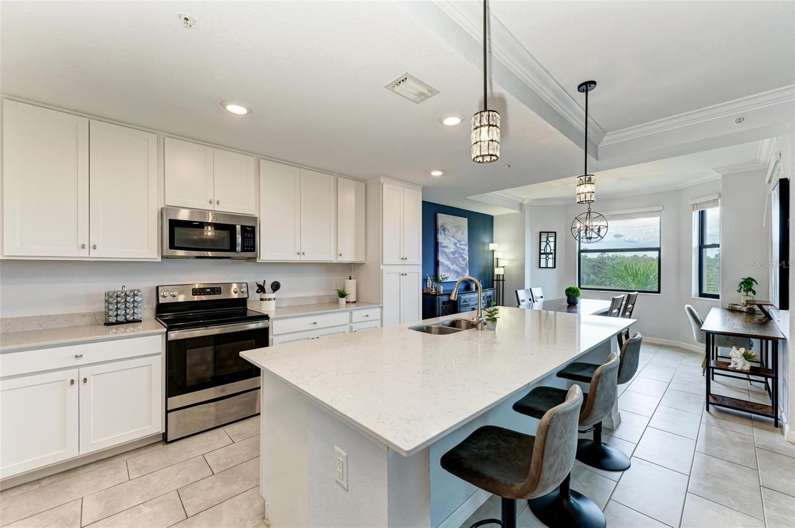 Image 14 of 74 For 17902 Gawthrop Drive 307