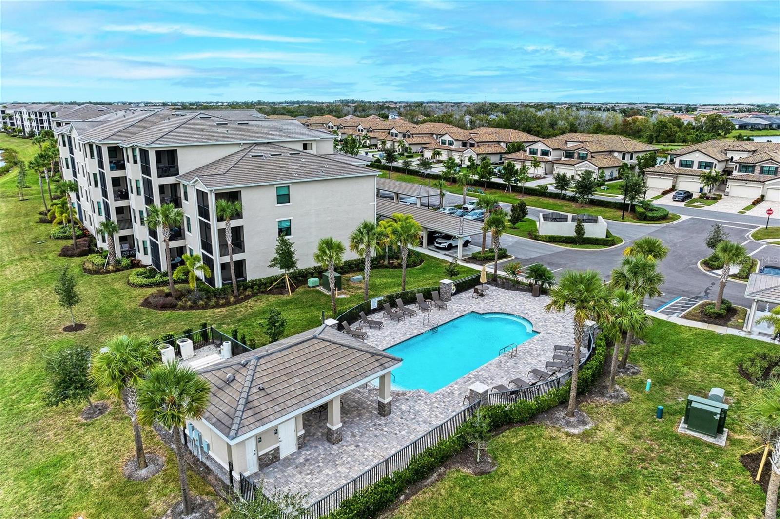 Image 68 of 74 For 17902 Gawthrop Drive 307