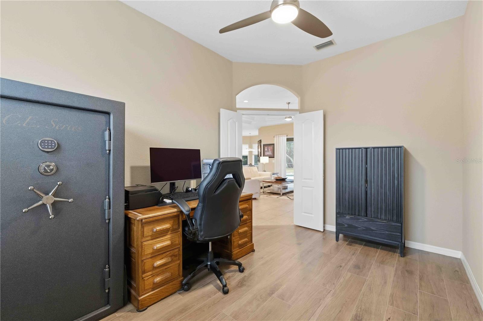 Image 15 of 65 For 9004 Brookfield Terrace