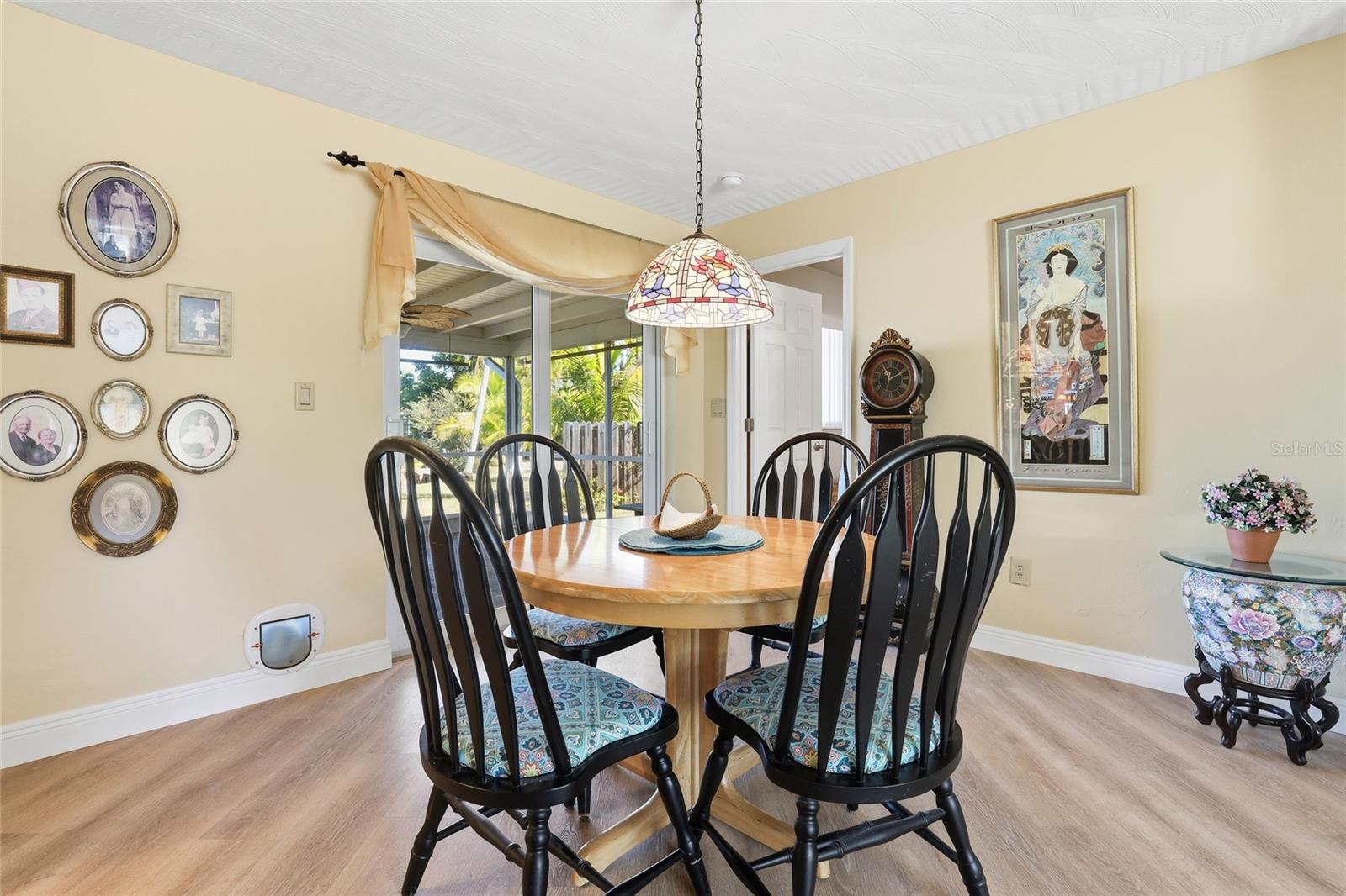 Image 19 of 48 For 15840 Lake Candlewood Drive