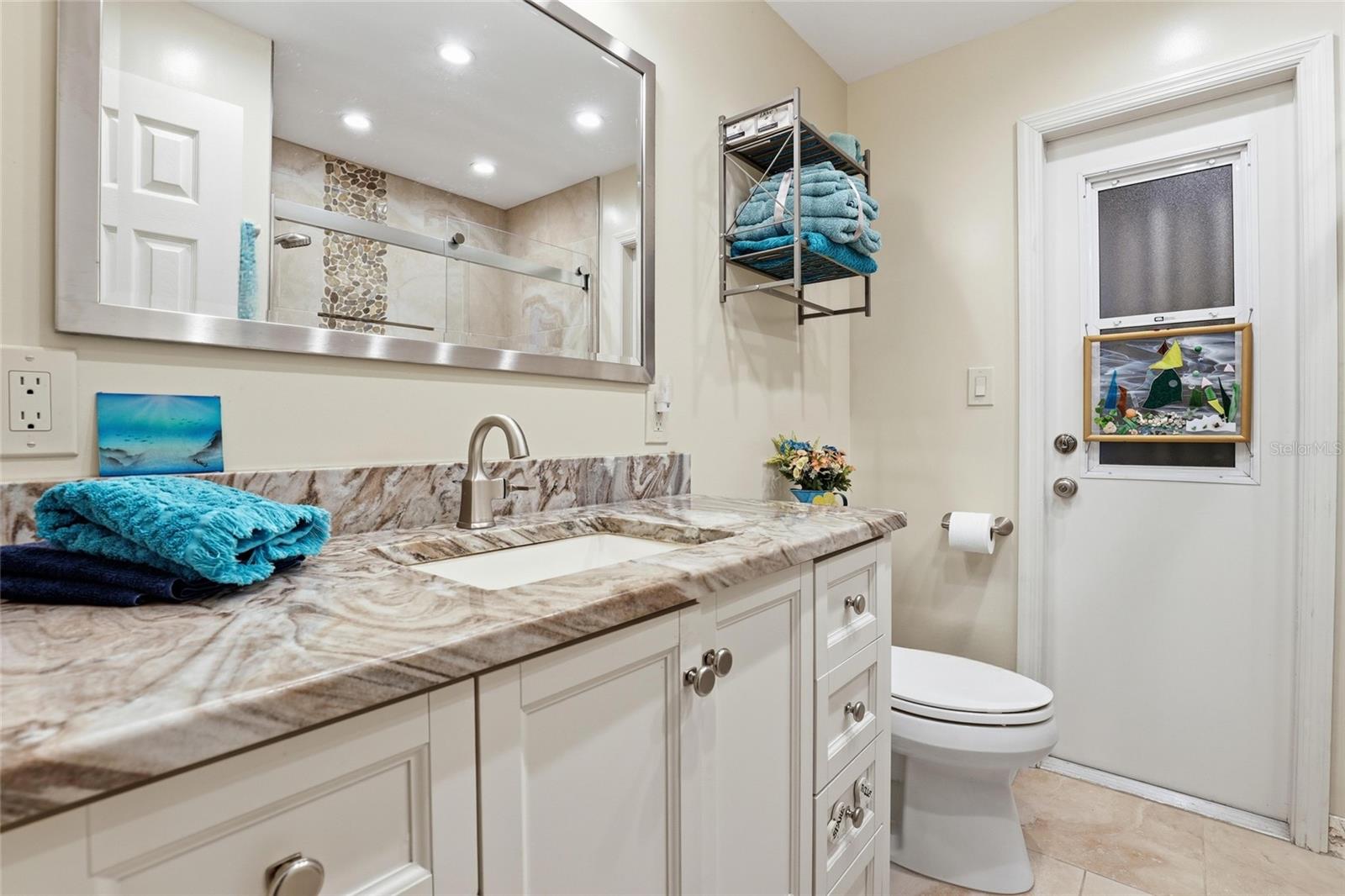 Image 33 of 48 For 15840 Lake Candlewood Drive