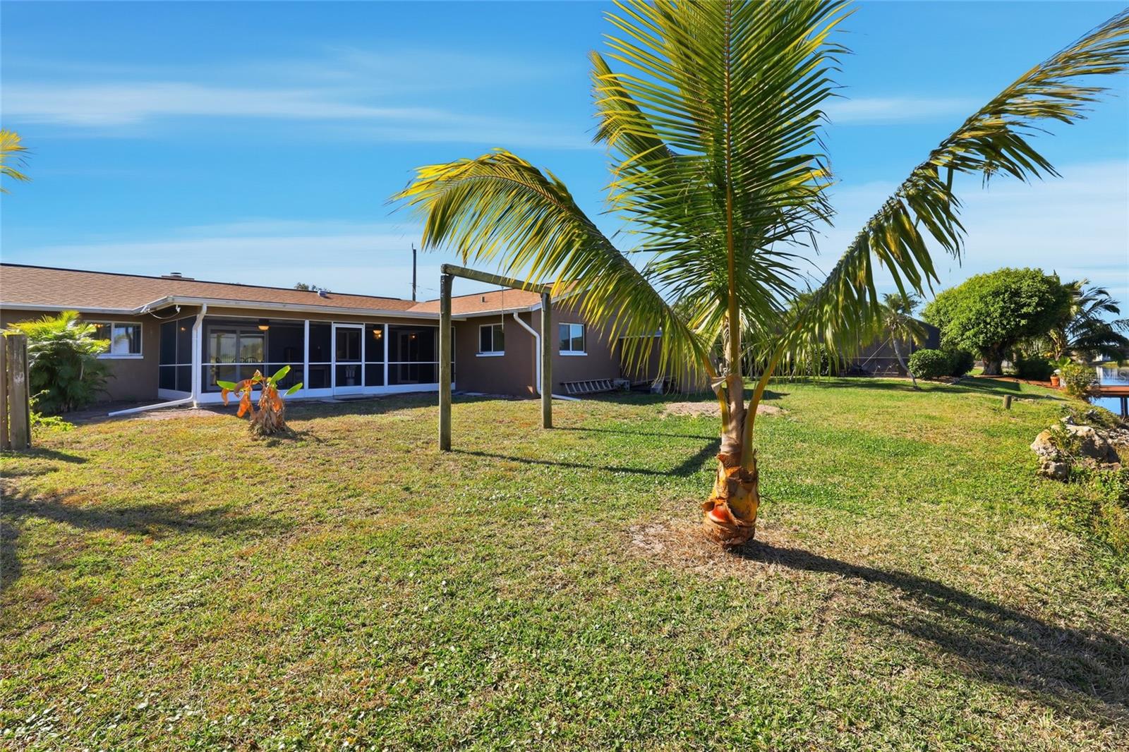 Image 38 of 48 For 15840 Lake Candlewood Drive