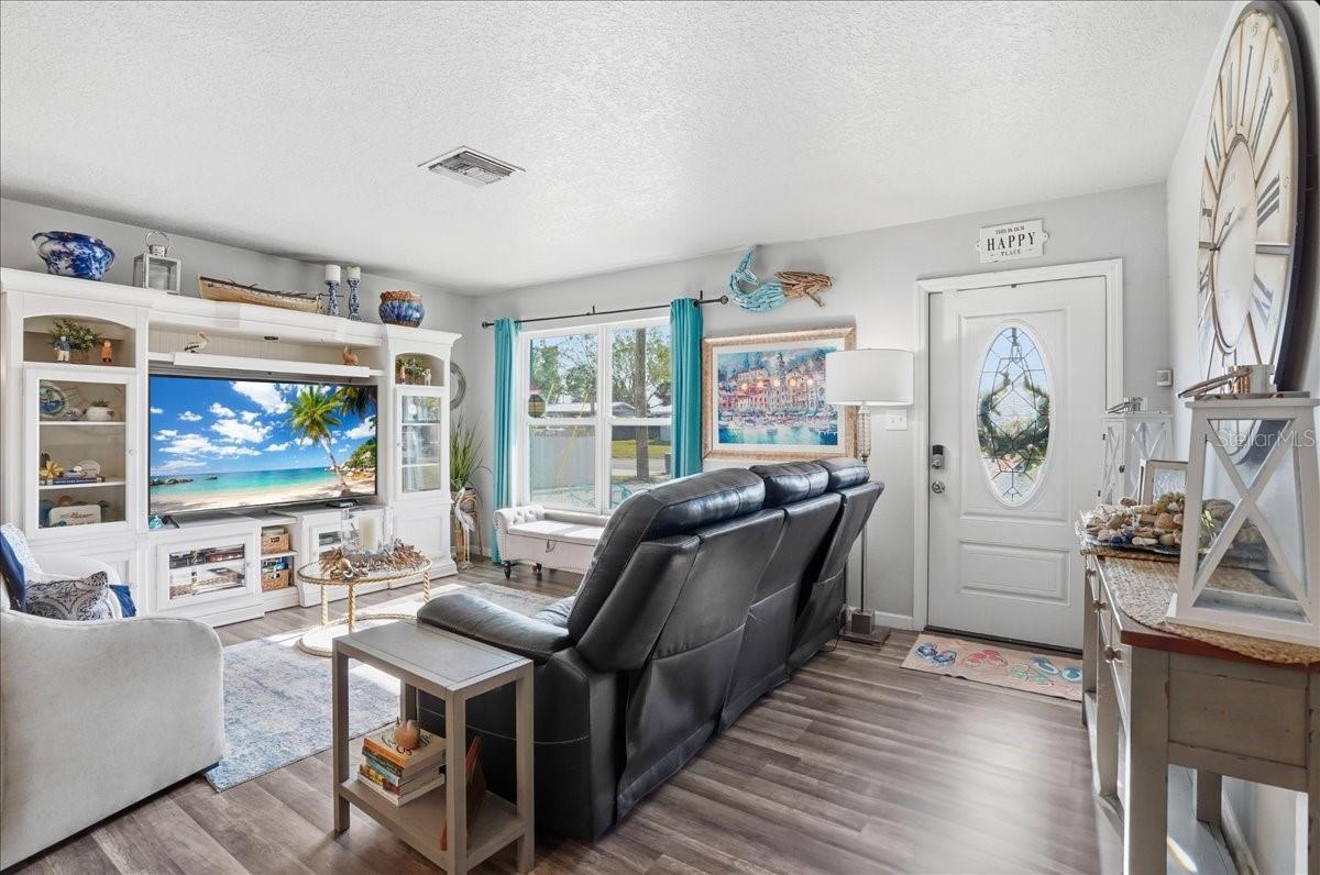 Image 5 of 55 For 3015 Florida Boulevard