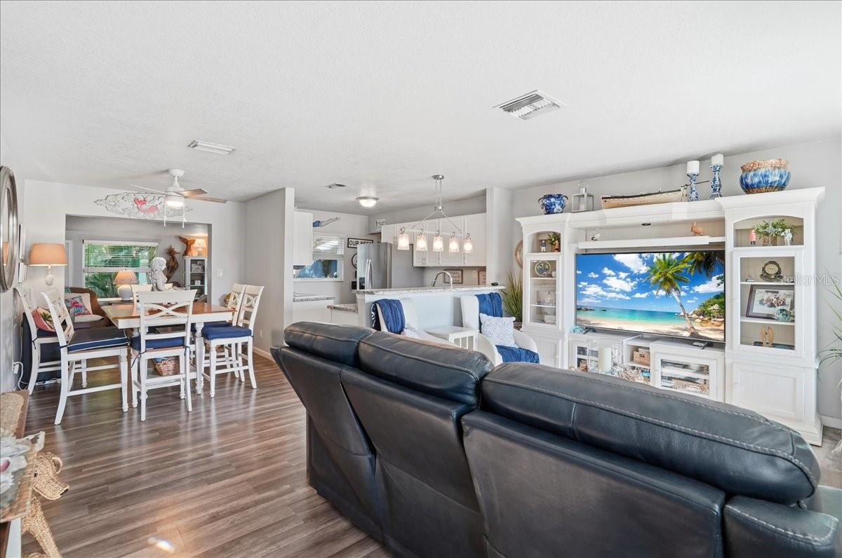 Image 6 of 55 For 3015 Florida Boulevard