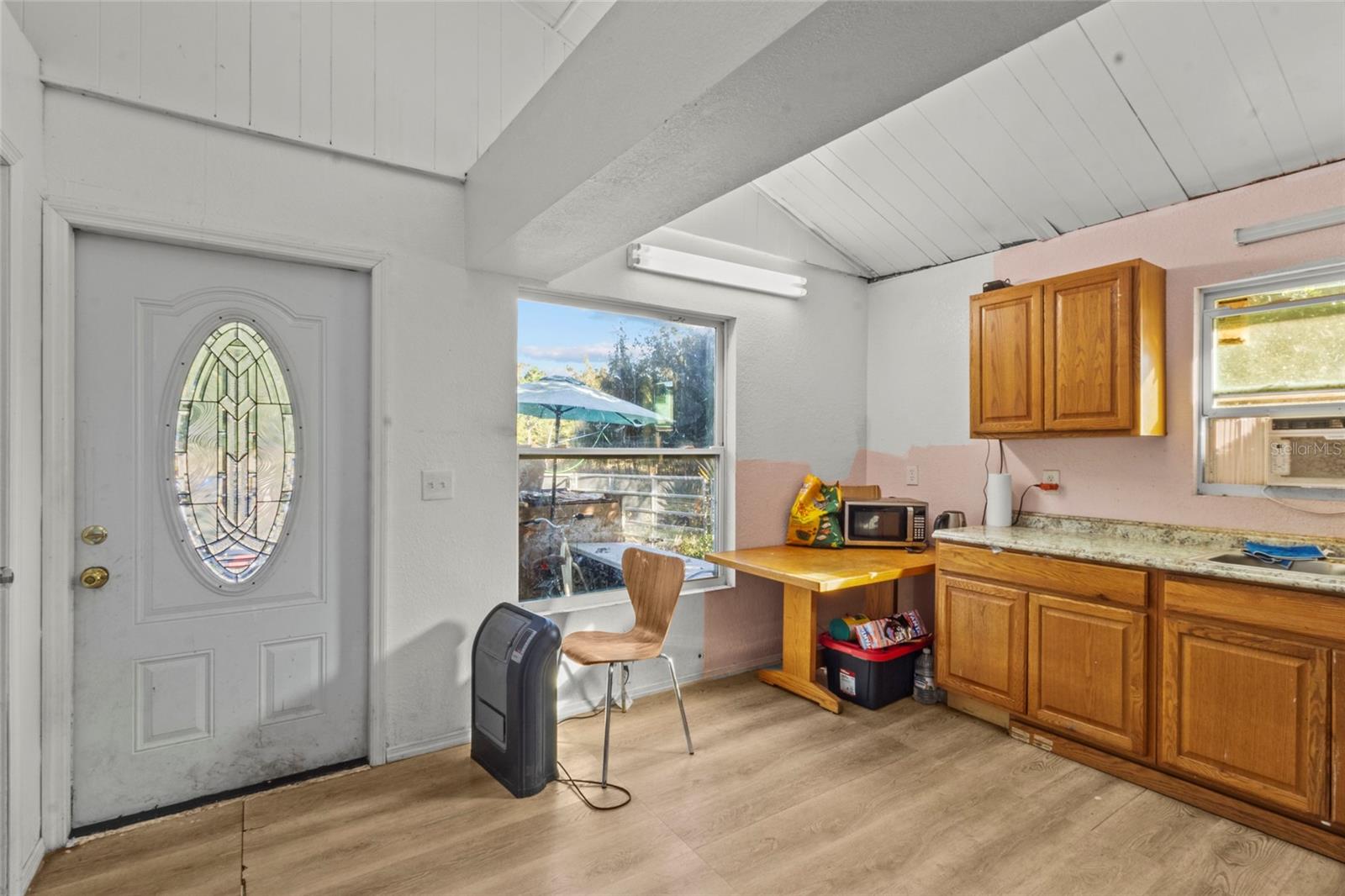 Image 4 of 30 For 1211 Eucalyptus Avenue