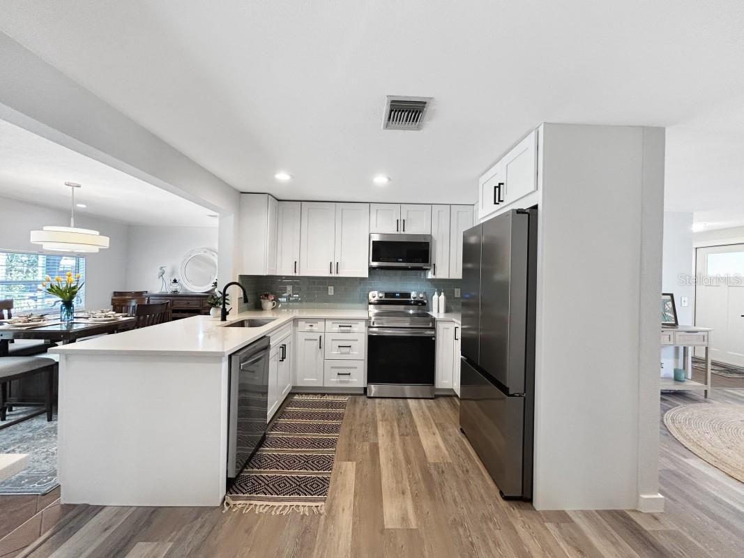 Image 16 of 24 For 10011 46th Avenue W