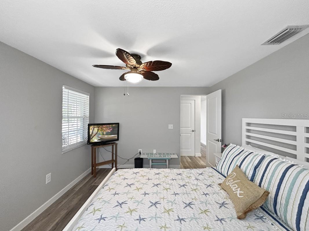 Image 3 of 24 For 10011 46th Avenue W