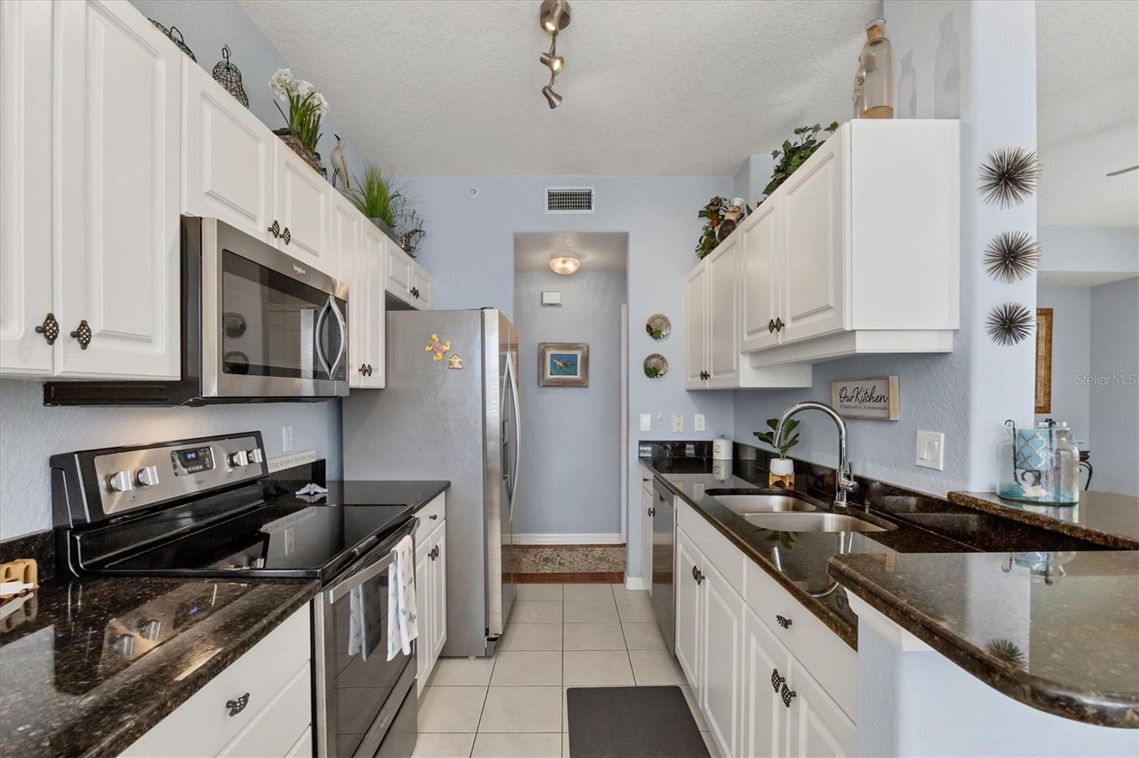 Image 11 of 47 For 4213 Vicenza Drive A2