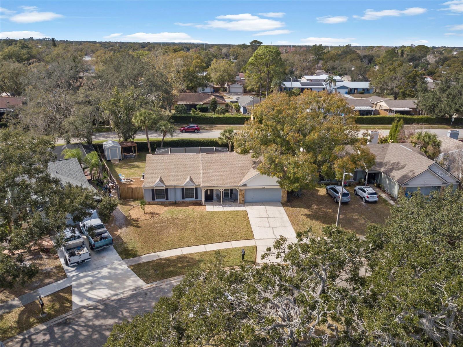 Listing photo id 14 for 1305 Peachfield Drive