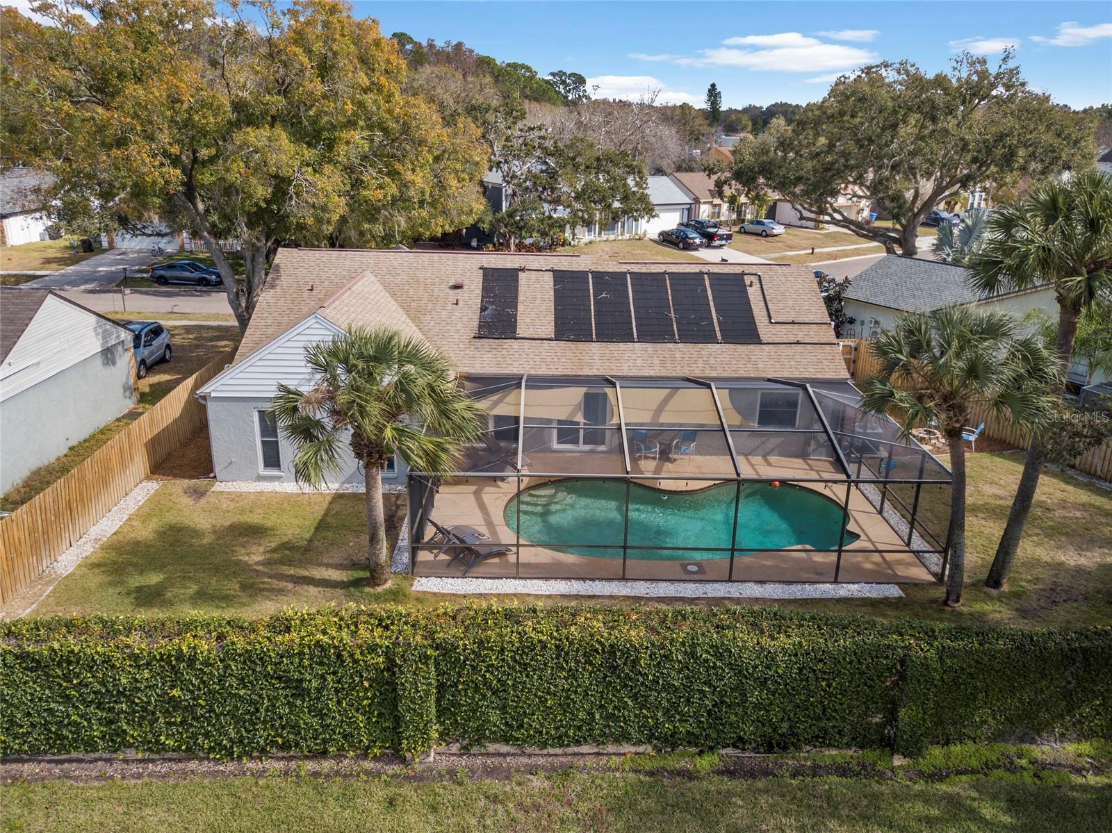 Listing photo id 16 for 1305 Peachfield Drive