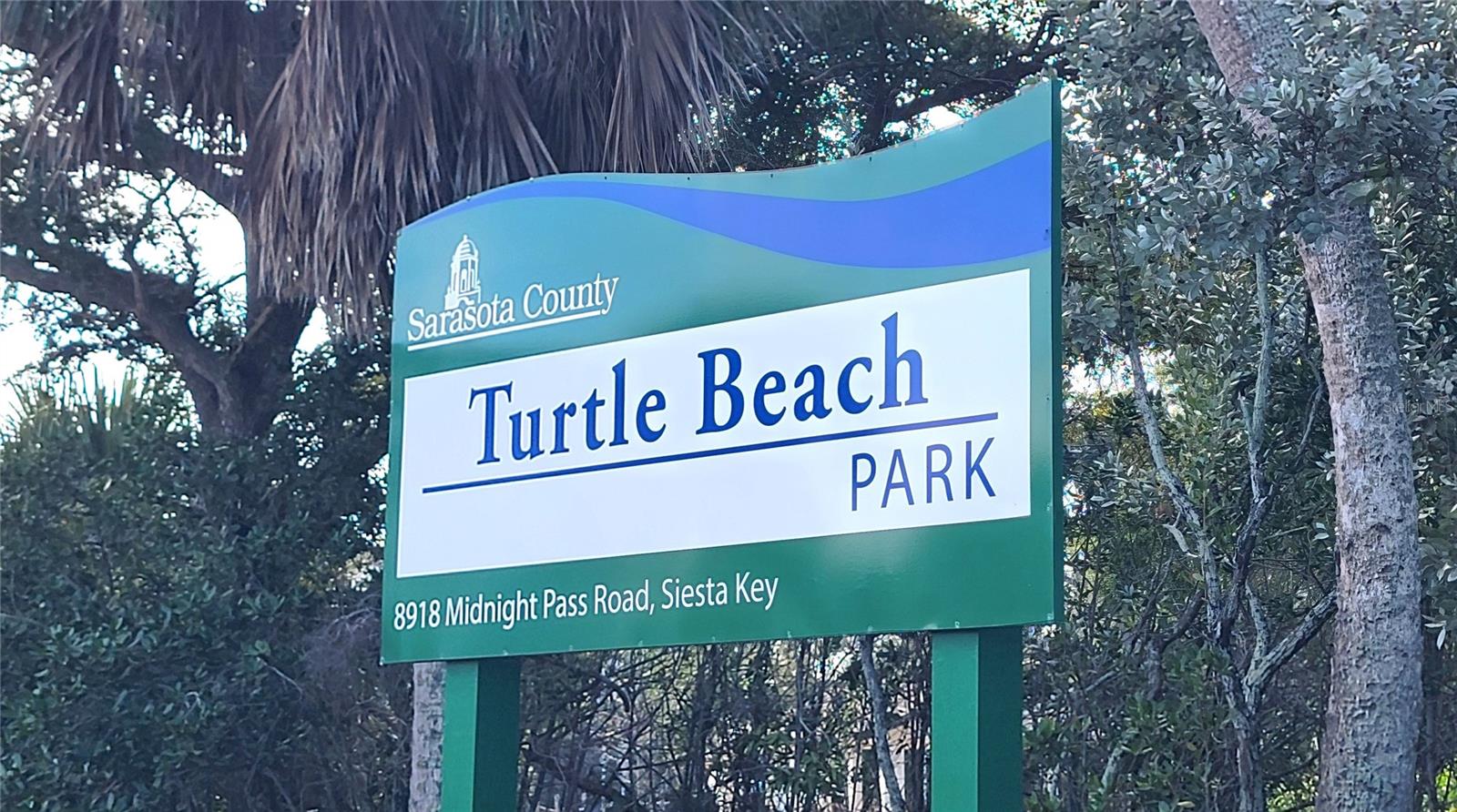 Image 38 of 46 For 8911 Midnight Pass Road 208