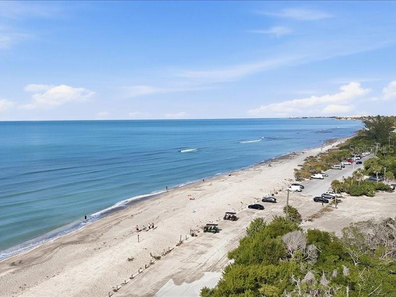 Image 42 of 46 For 8911 Midnight Pass Road 208