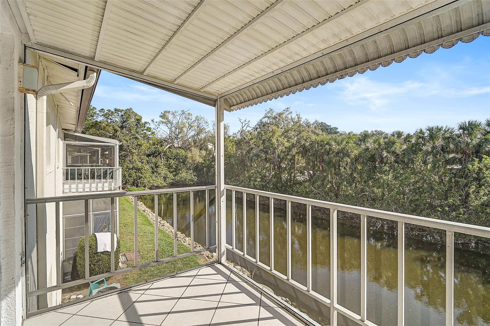 Image 17 of 25 For 2851 Swifton Drive 39