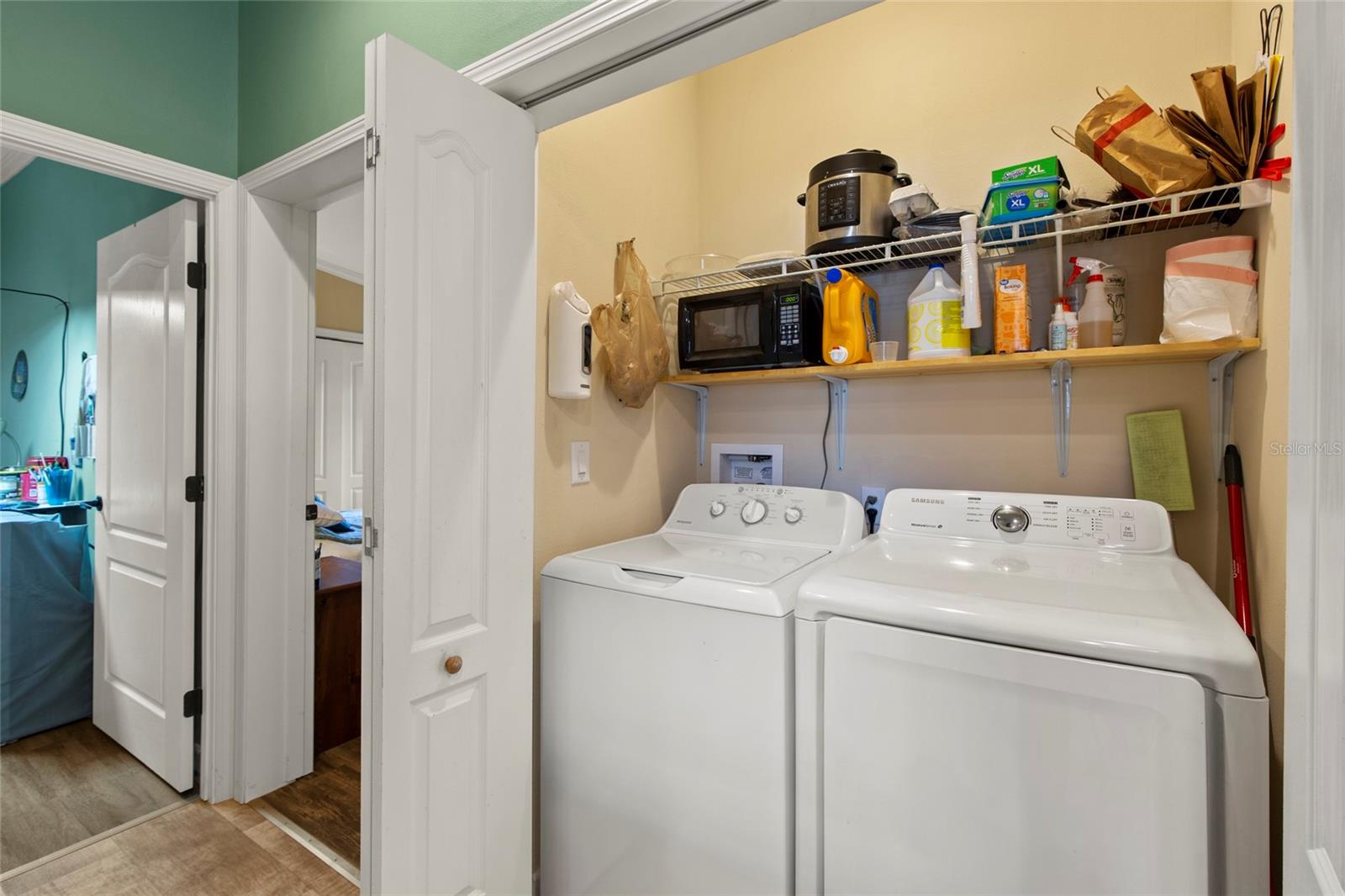 Image 13 of 19 For 905 Padua Court