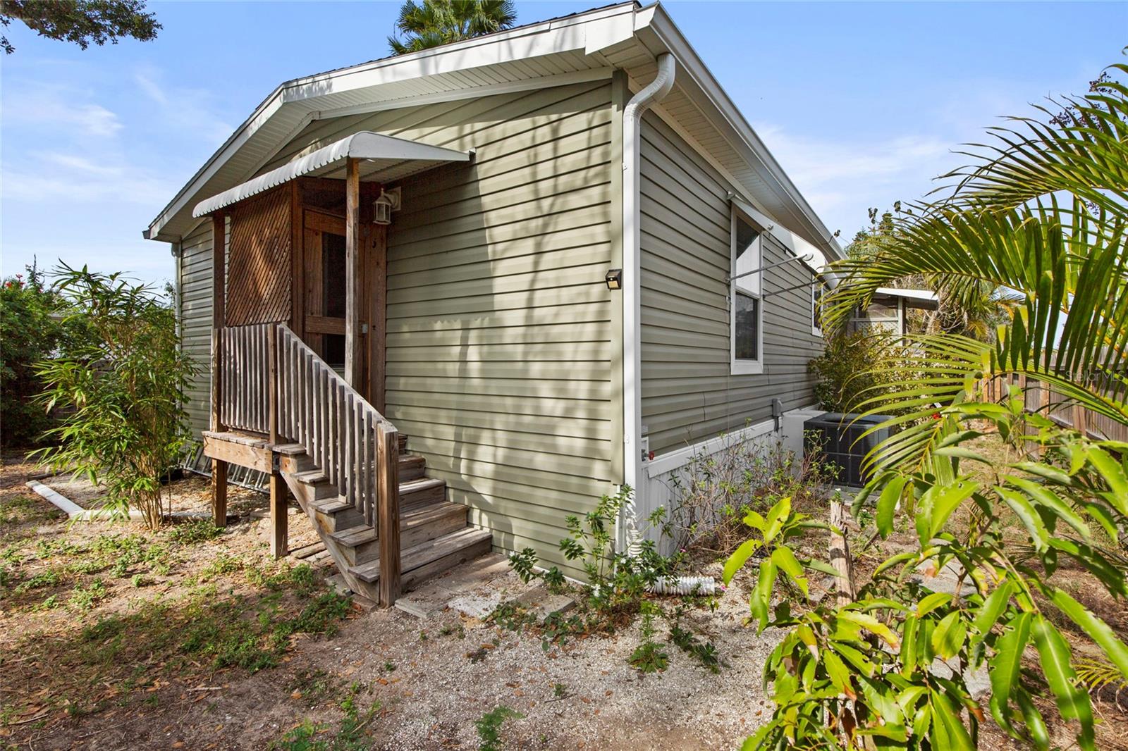 Image 15 of 19 For 905 Padua Court