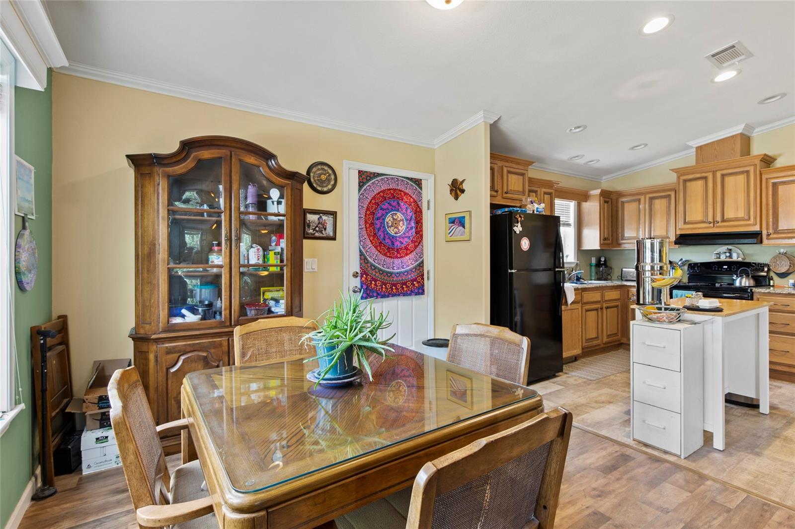 Image 4 of 19 For 905 Padua Court