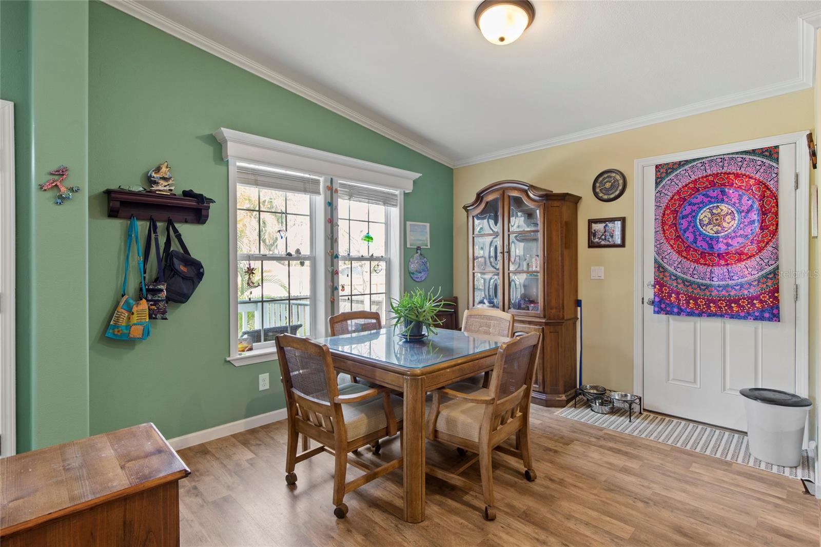 Image 6 of 19 For 905 Padua Court