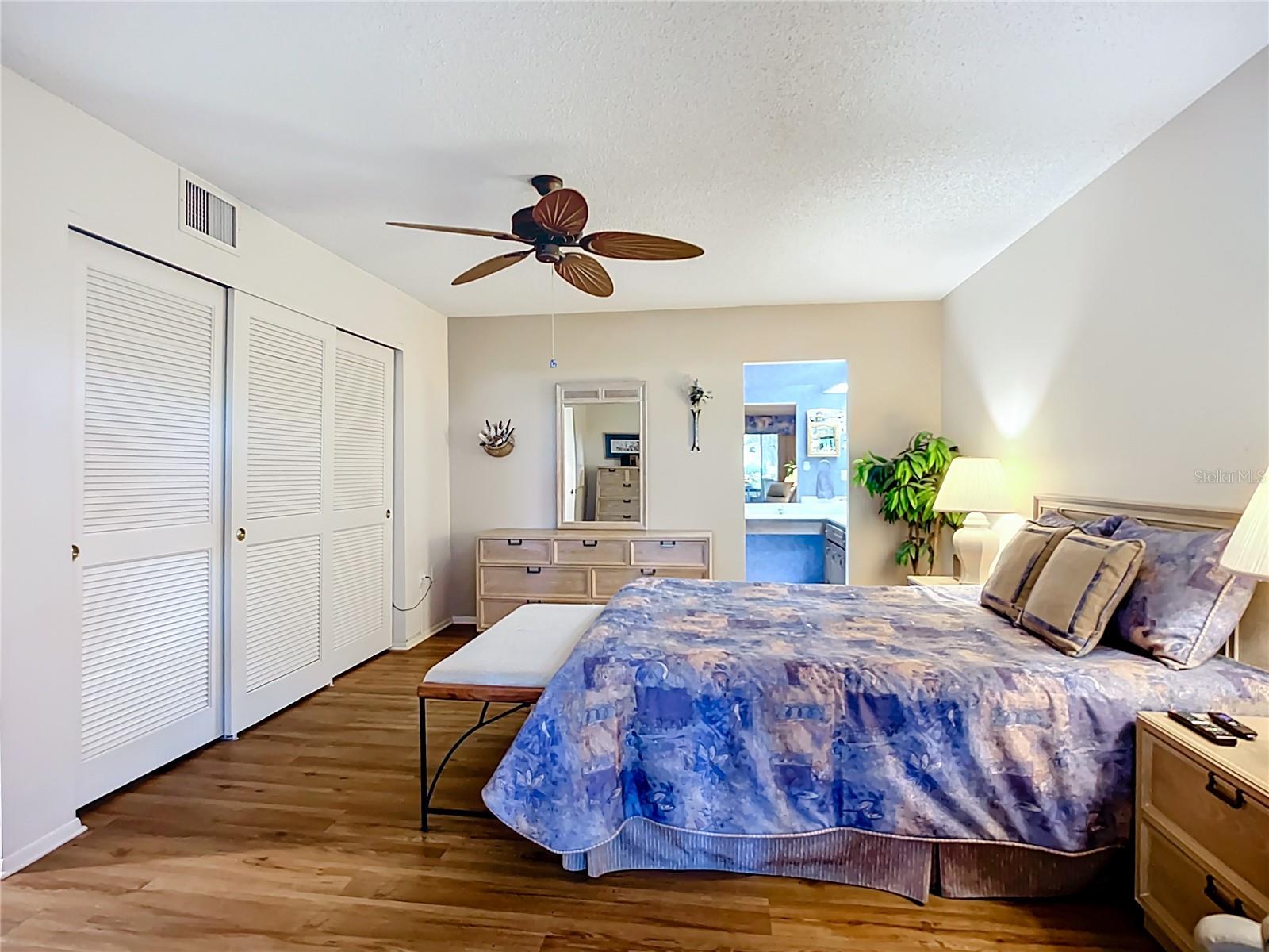 Image 18 of 52 For 4683 Oak Hollow Drive 3