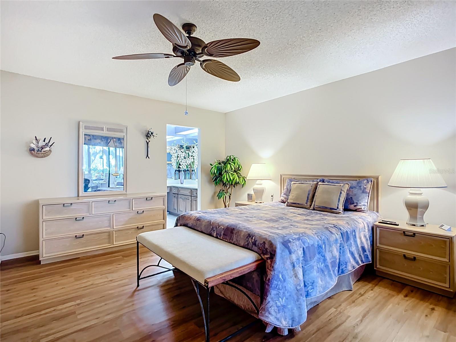 Image 28 of 52 For 4683 Oak Hollow Drive 3