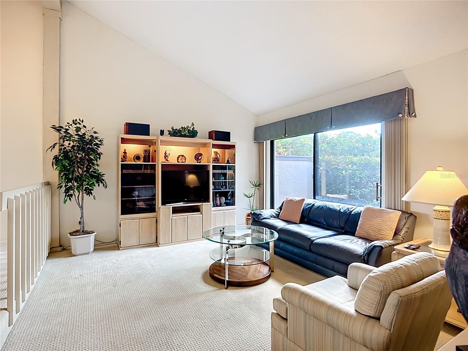 Image 5 of 52 For 4683 Oak Hollow Drive 3