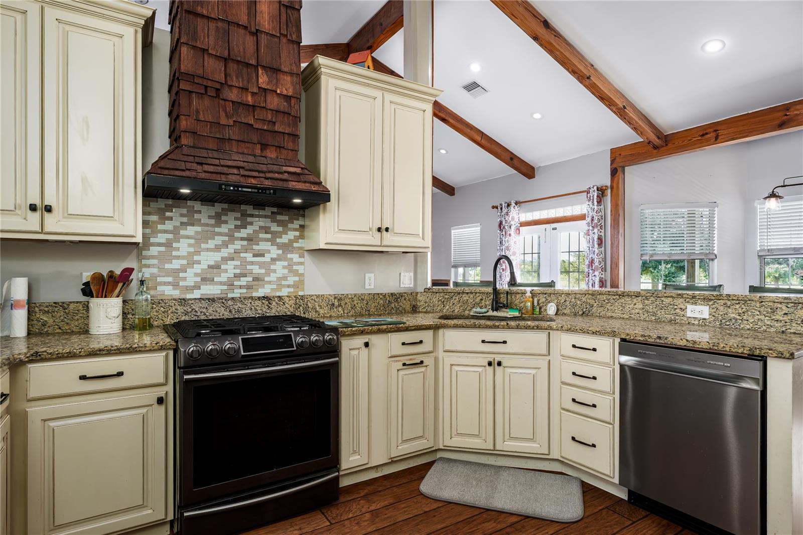 Image 17 of 47 For 10619 Bud Rhoden Road