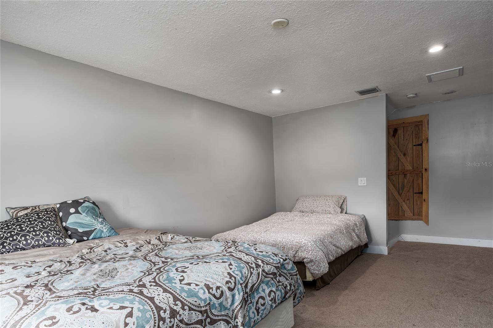 Image 21 of 47 For 10619 Bud Rhoden Road