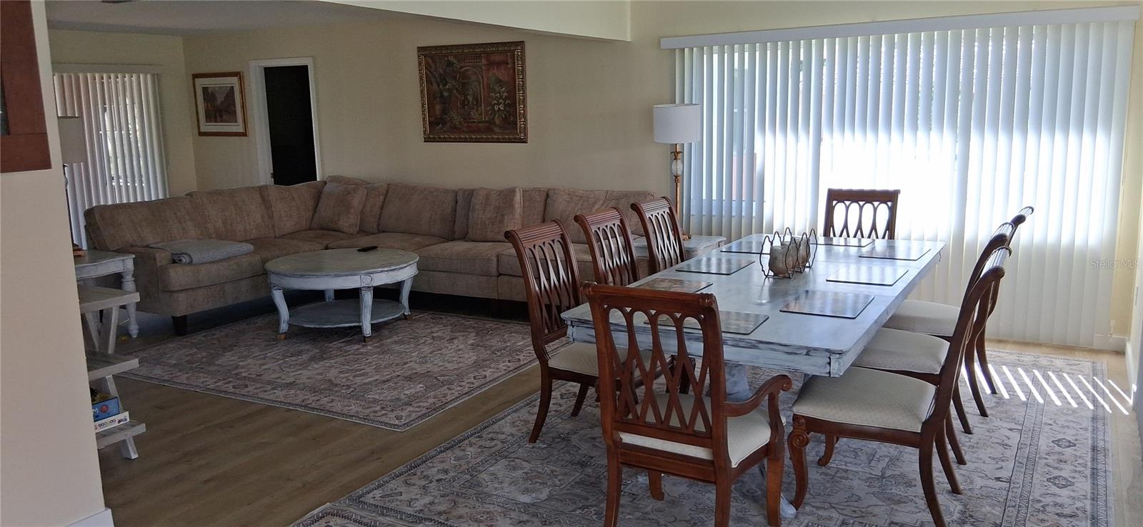 Image 14 of 34 For 441 Rubens Drive E