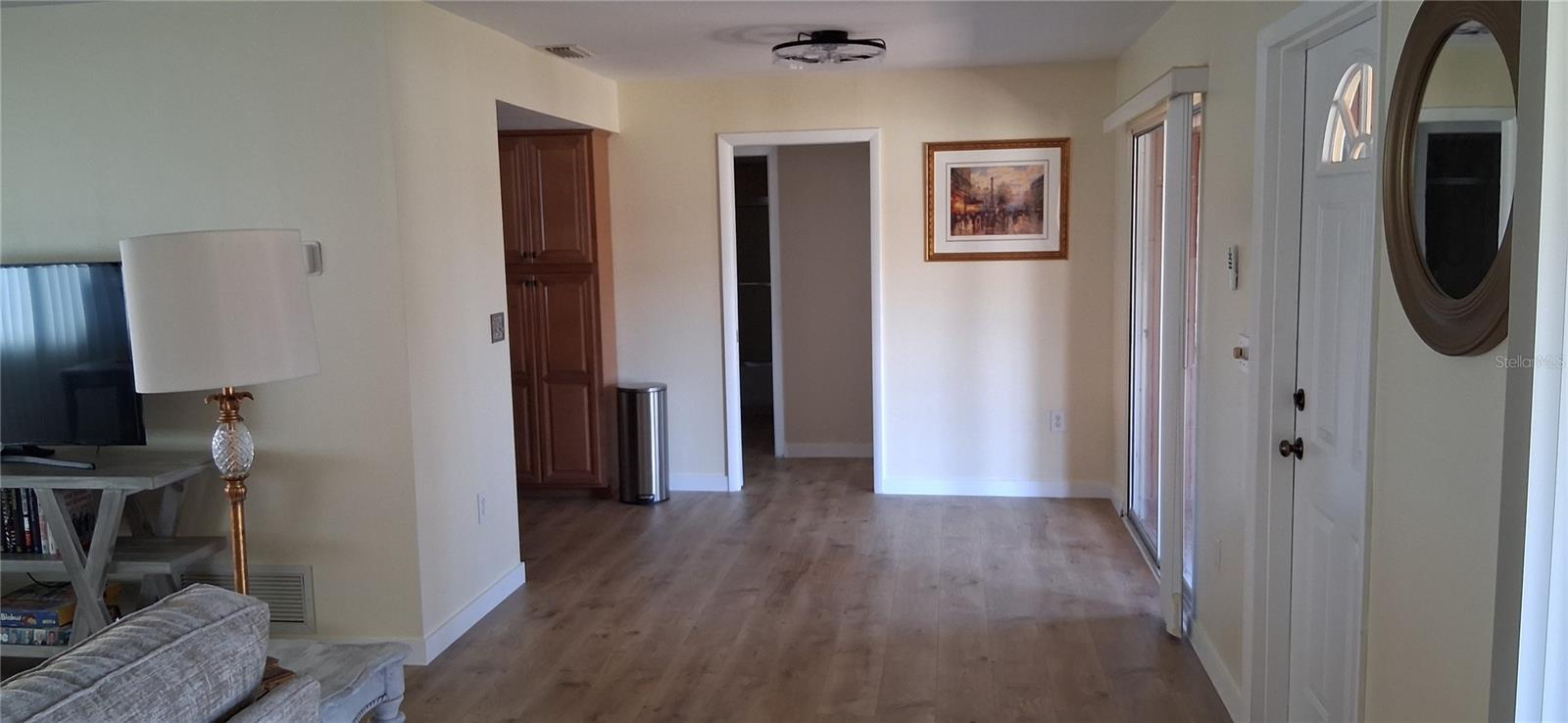 Image 15 of 34 For 441 Rubens Drive E