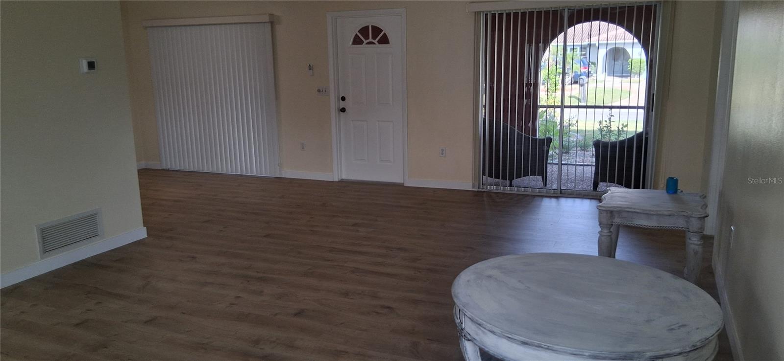 Image 16 of 34 For 441 Rubens Drive E