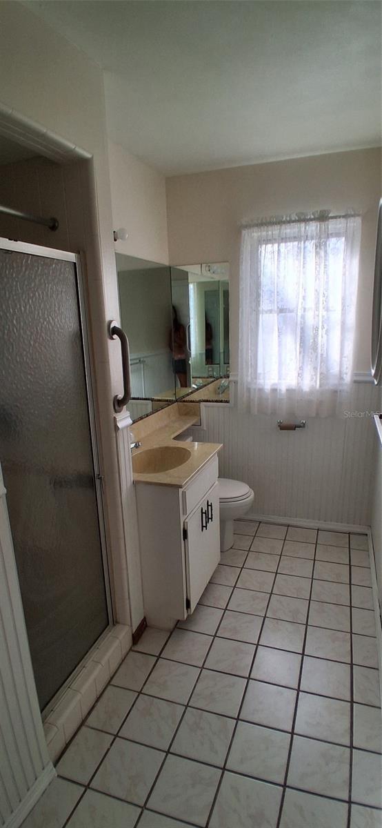 Image 17 of 34 For 441 Rubens Drive E