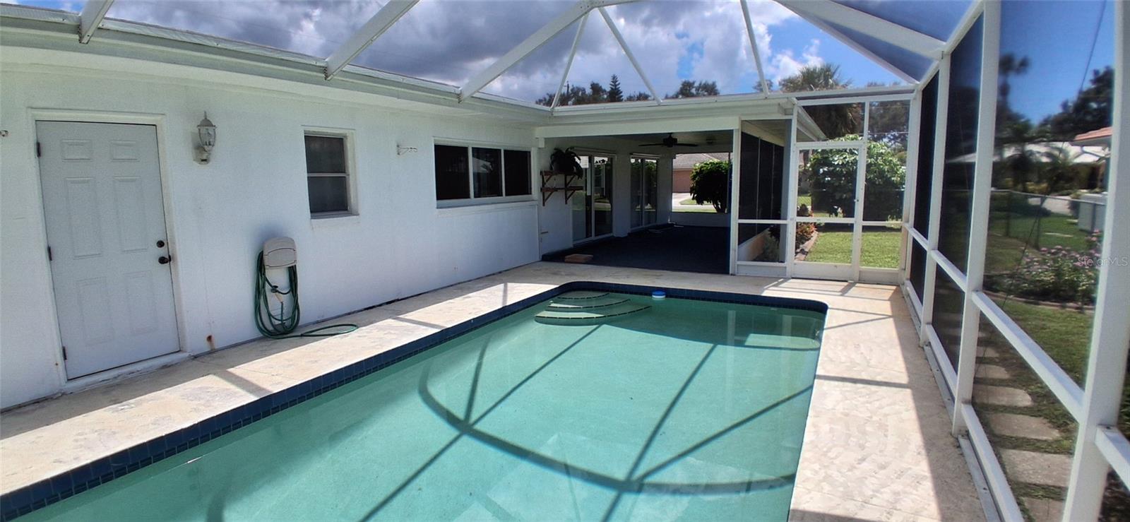 Image 5 of 34 For 441 Rubens Drive E