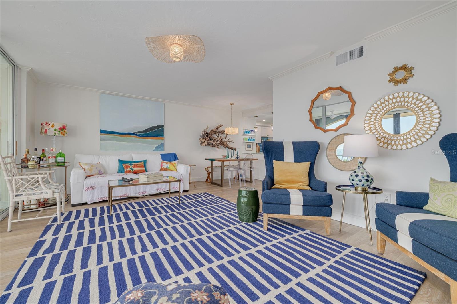 Image 11 of 69 For 8710 Midnight Pass Road 501b