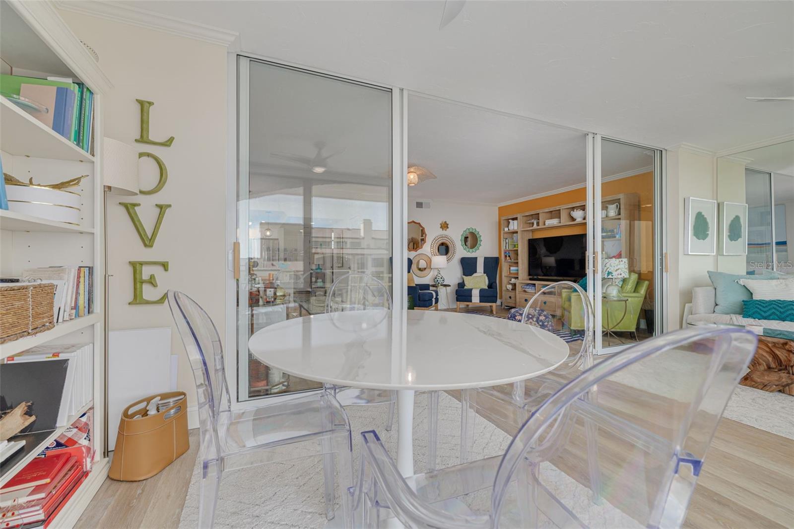 Image 15 of 69 For 8710 Midnight Pass Road 501b