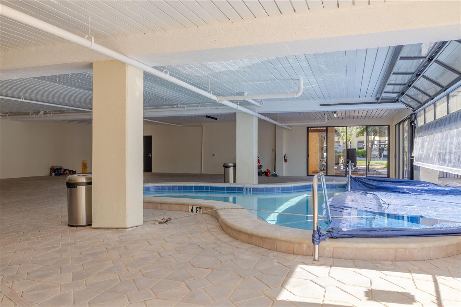 Image 29 of 69 For 8710 Midnight Pass Road 501b