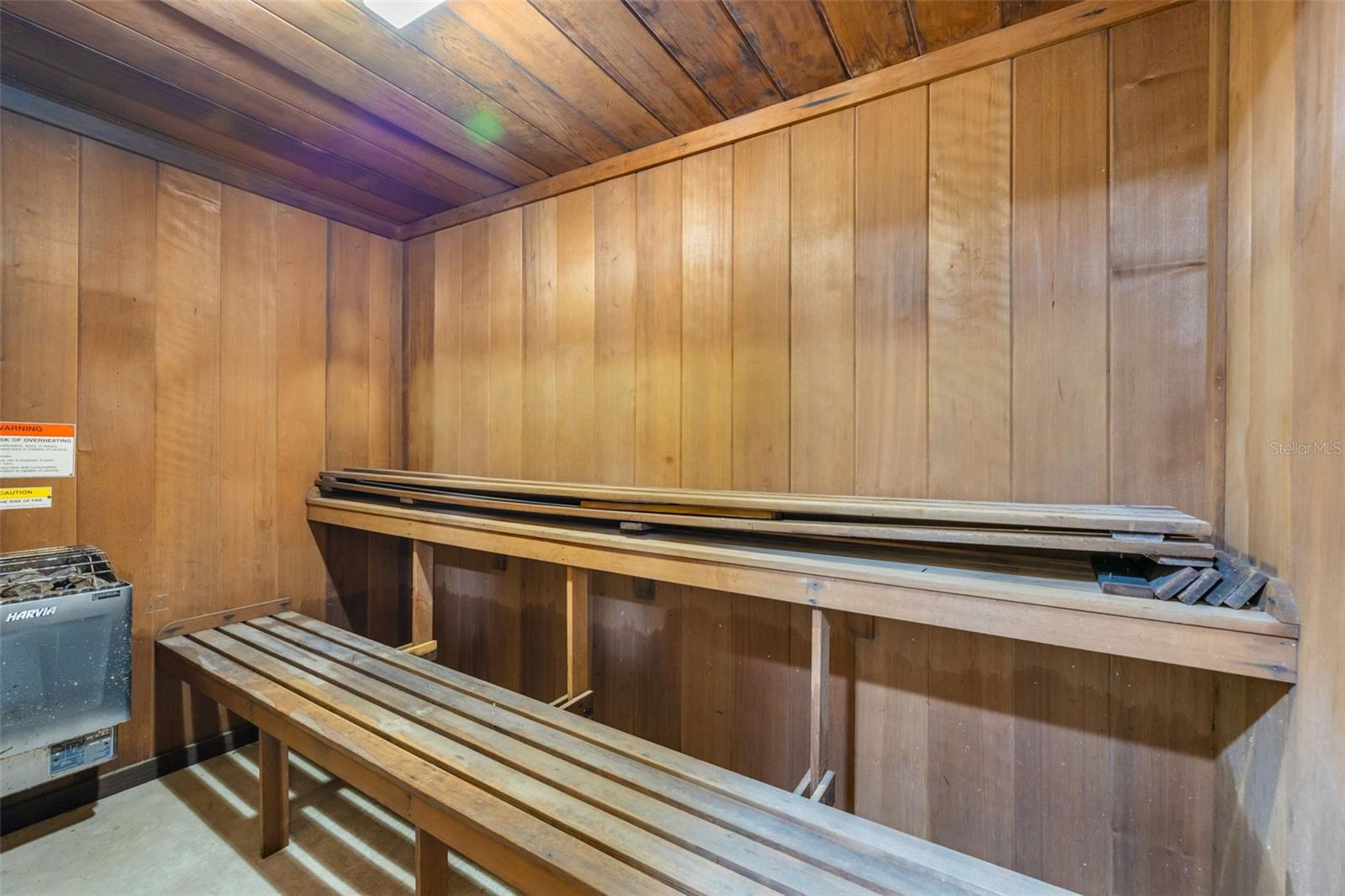 Image 31 of 69 For 8710 Midnight Pass Road 501b