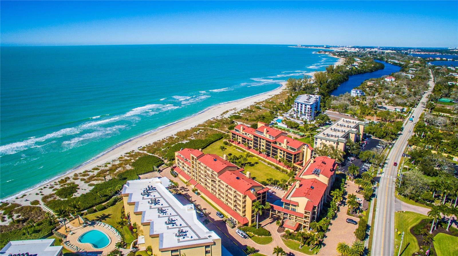 Image 38 of 69 For 8710 Midnight Pass Road 501b