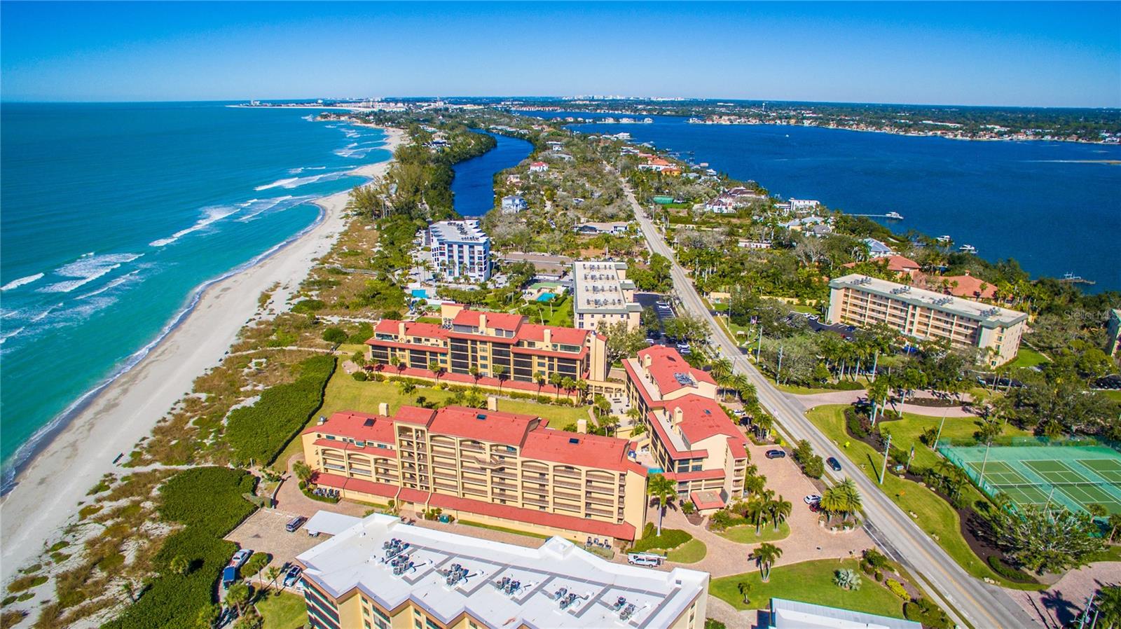 Image 39 of 69 For 8710 Midnight Pass Road 501b