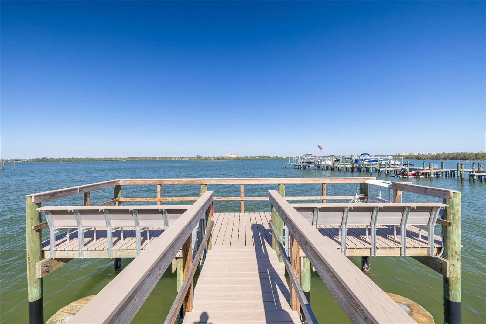 Image 45 of 69 For 8710 Midnight Pass Road 501b