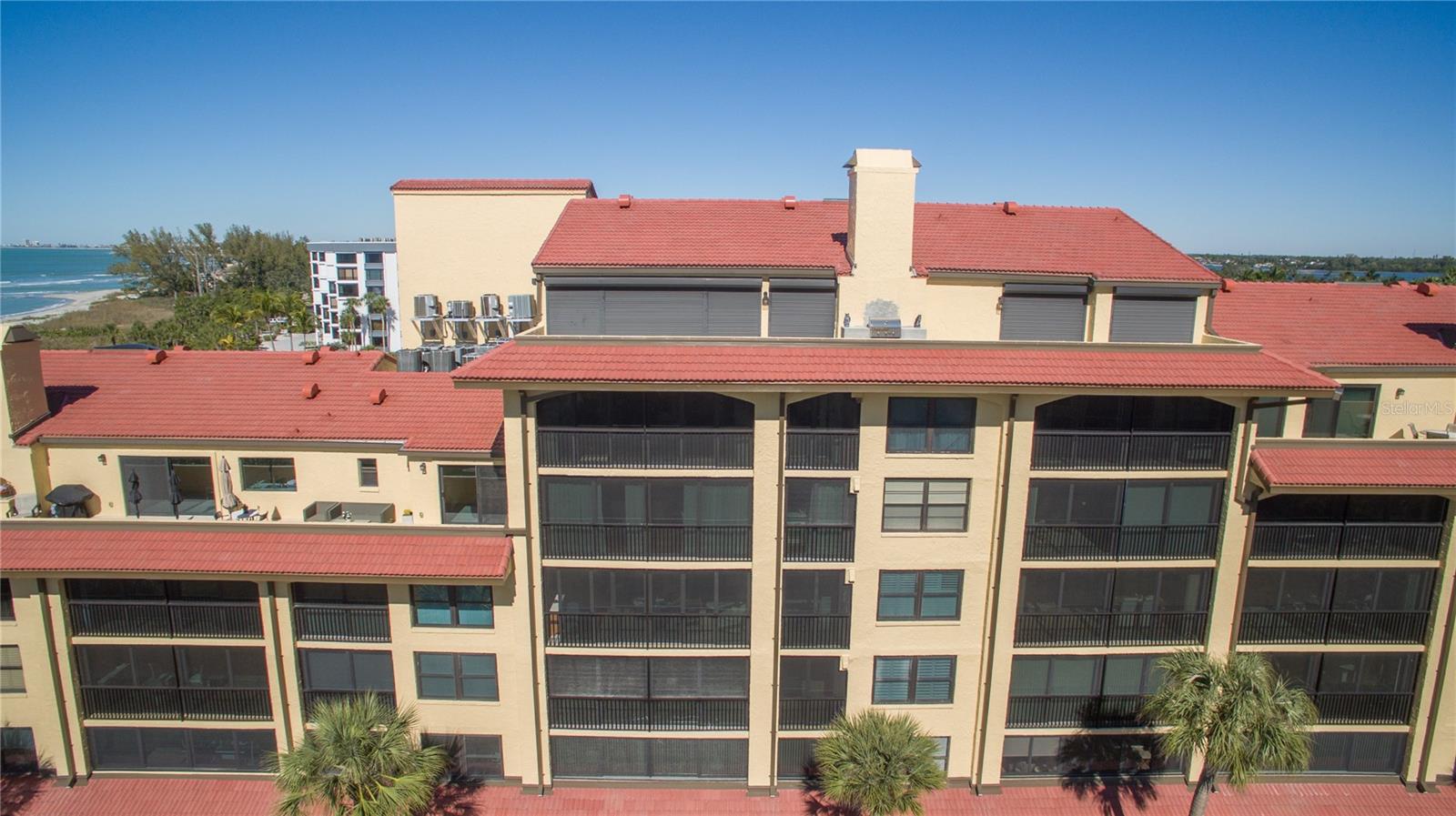 Image 65 of 69 For 8710 Midnight Pass Road 501b