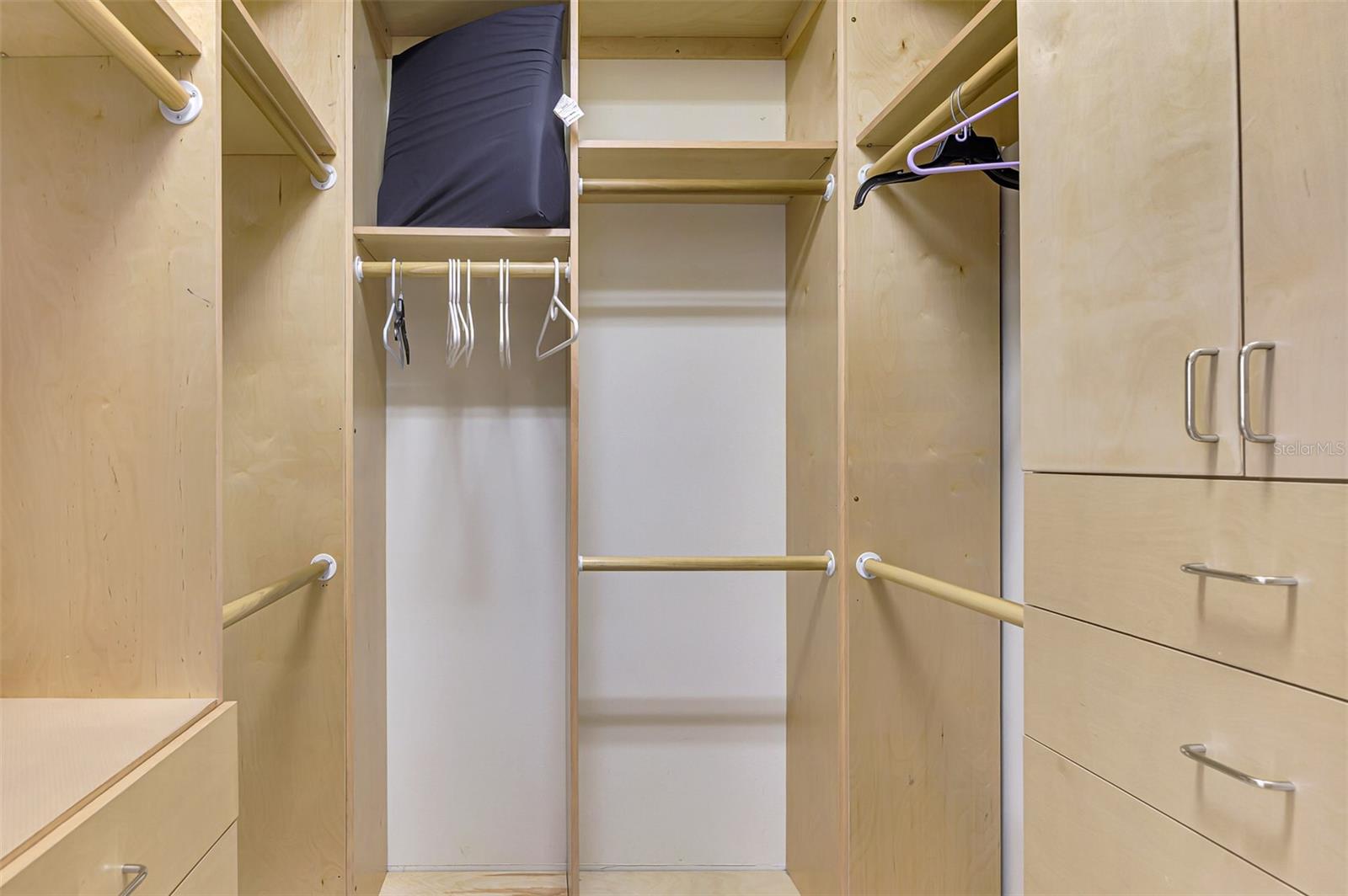 Image 34 of 59 For 4920 Maymont Park Circle