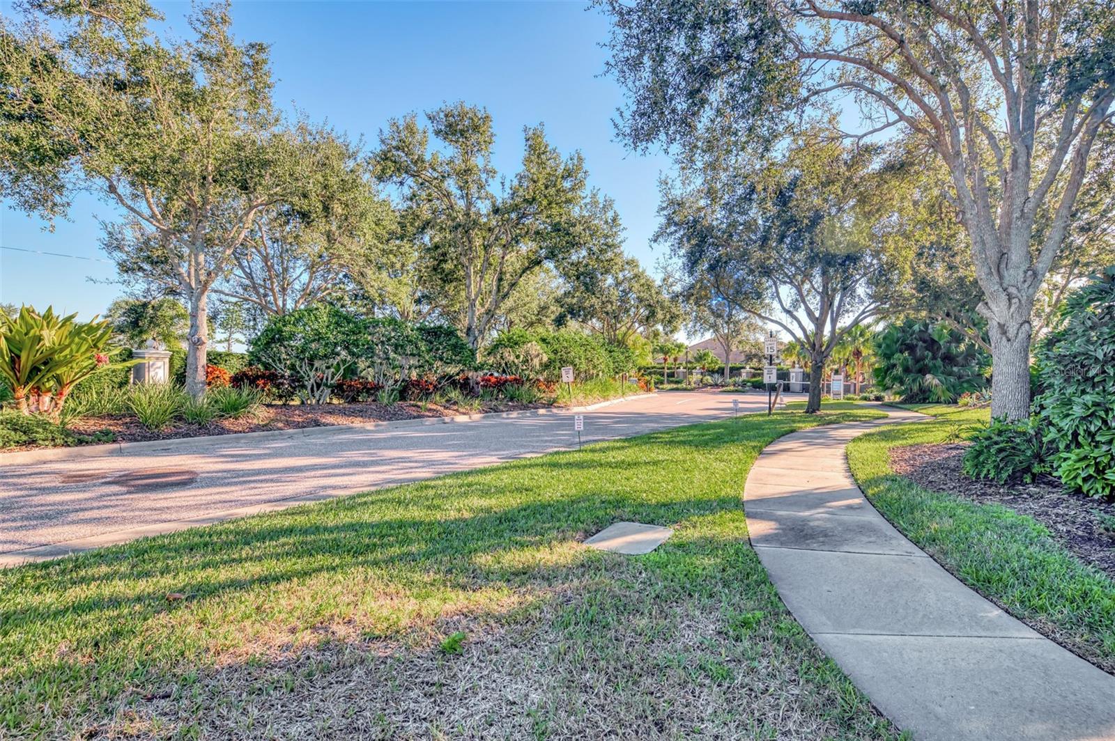 Image 51 of 59 For 4920 Maymont Park Circle