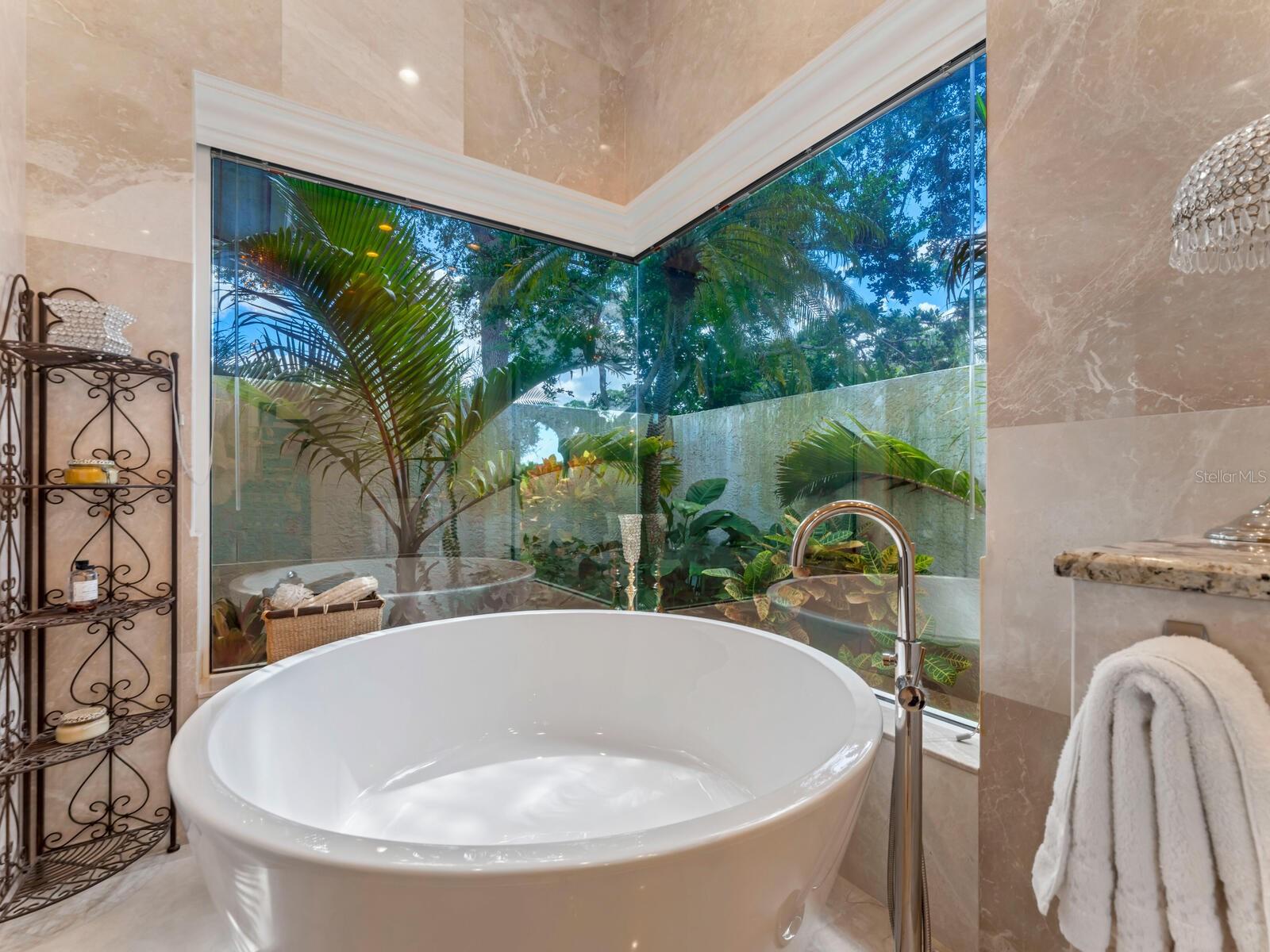 Image 20 of 54 For 8687 Woodbriar Drive